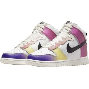Nike Womens Dunk High